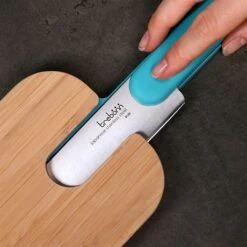 Planche à Découper Avec Couteau à Charcuterie Intégré -Maison Cuisine Rabais 481011 4 1 Planche a decouper avec couteau a charcuterie integre Trebonn