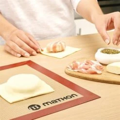 Lot Entonnoir à Piston Pro En Inox Et Tapis De Cuisson -Maison Cuisine Rabais 519073 2 1 Lot Entonnoir a piston pro en inox et tapis de cuisson Mathon