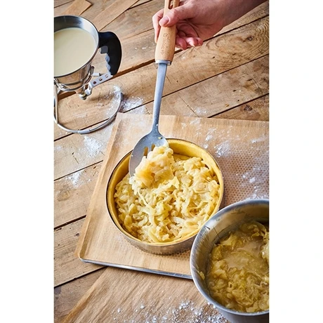 De Buyer Cuillère Perforée B Bois 2 De Buyer Cuillère Perforée B Bois – Image 2